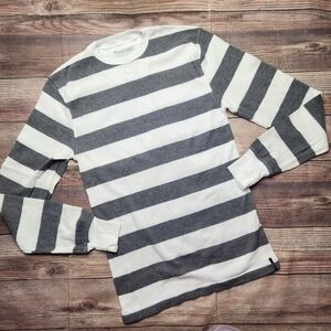 5/$15 Zumiez Empyre White Gray Stripe Thermal Shirt